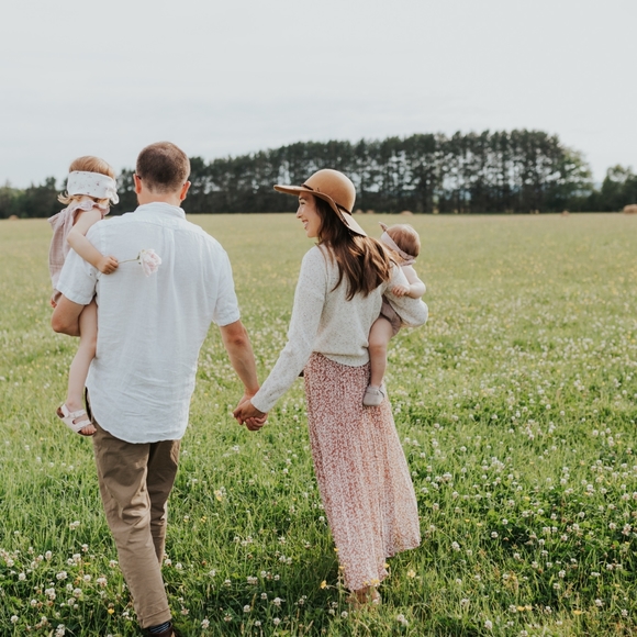 Meet your Posher, Danielle - Picture 5 of 6